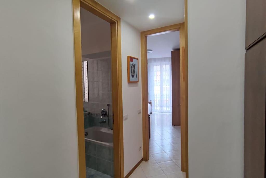 Elegante Alloggio Zona Storica レッコ エクステリア 写真